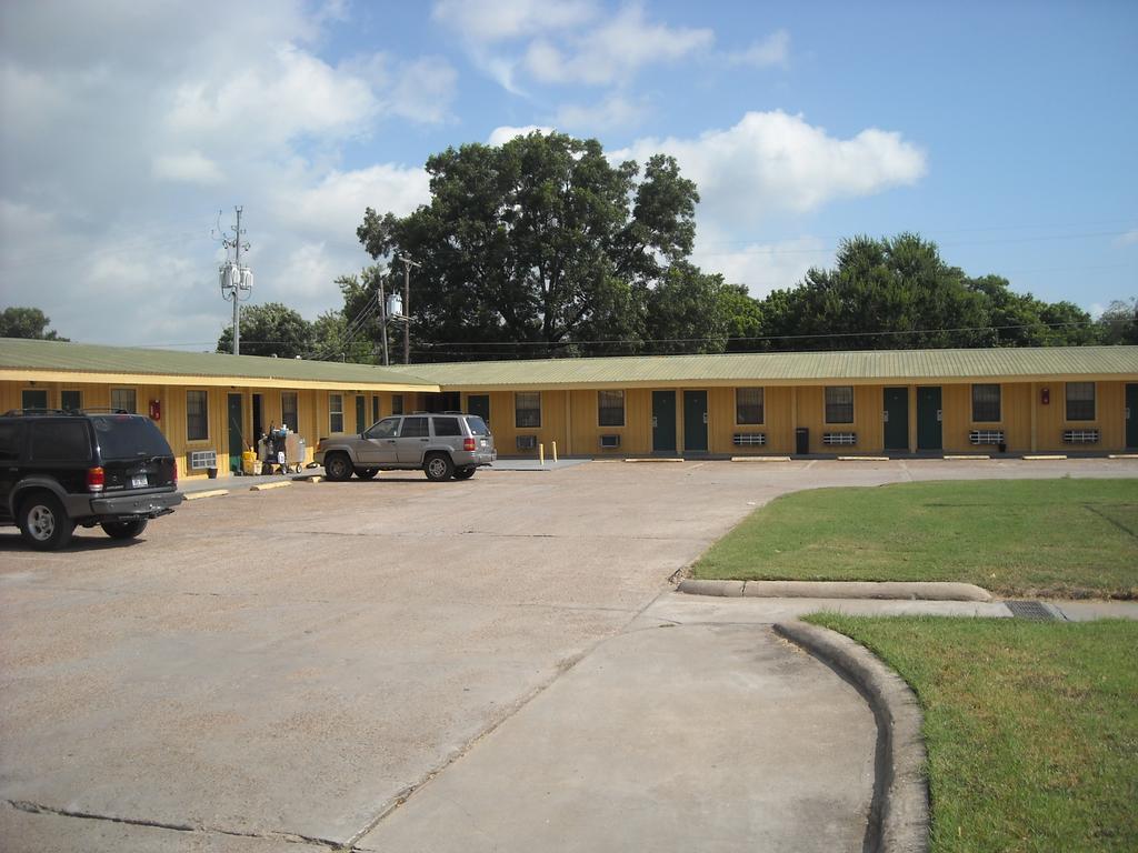 Tropicana Motel Bastrop Exterior foto